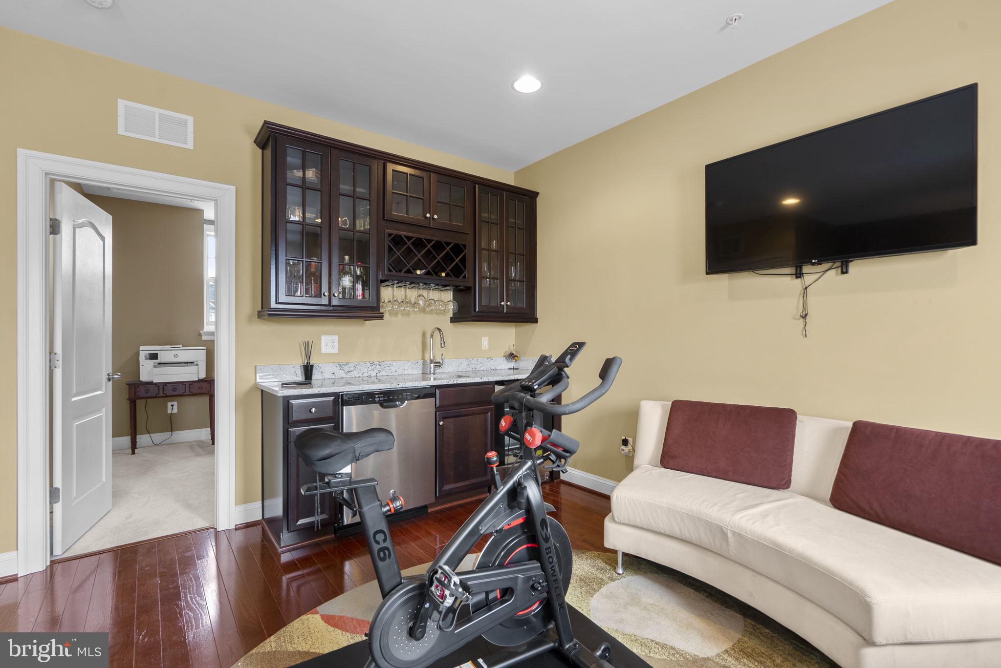 POTOMAC OVERLOOK CONDO - Residential