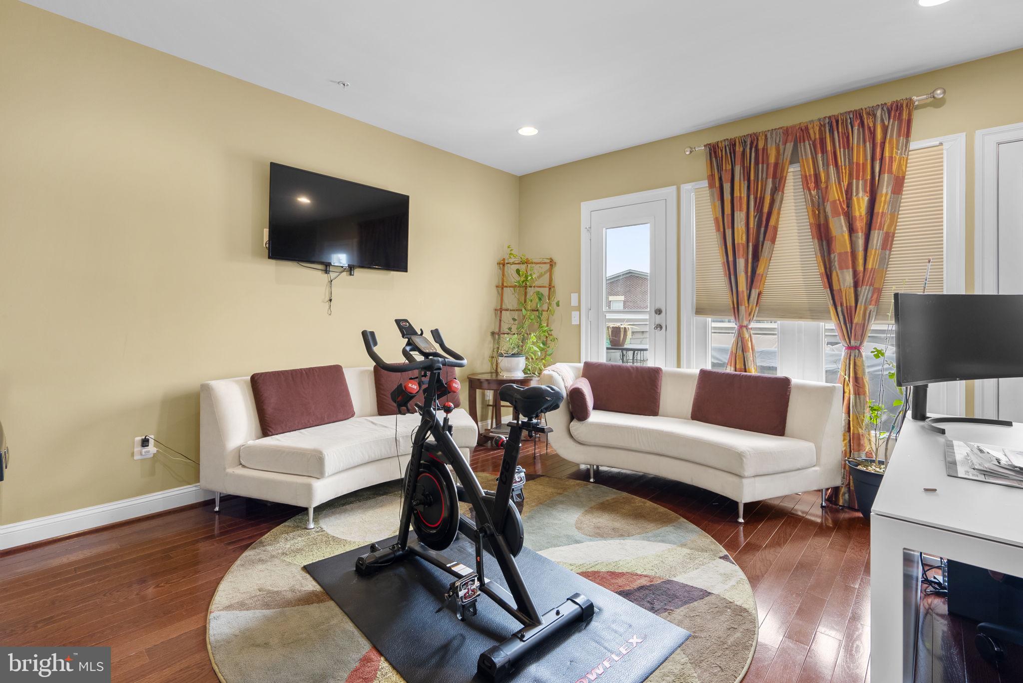POTOMAC OVERLOOK CONDO - Residential