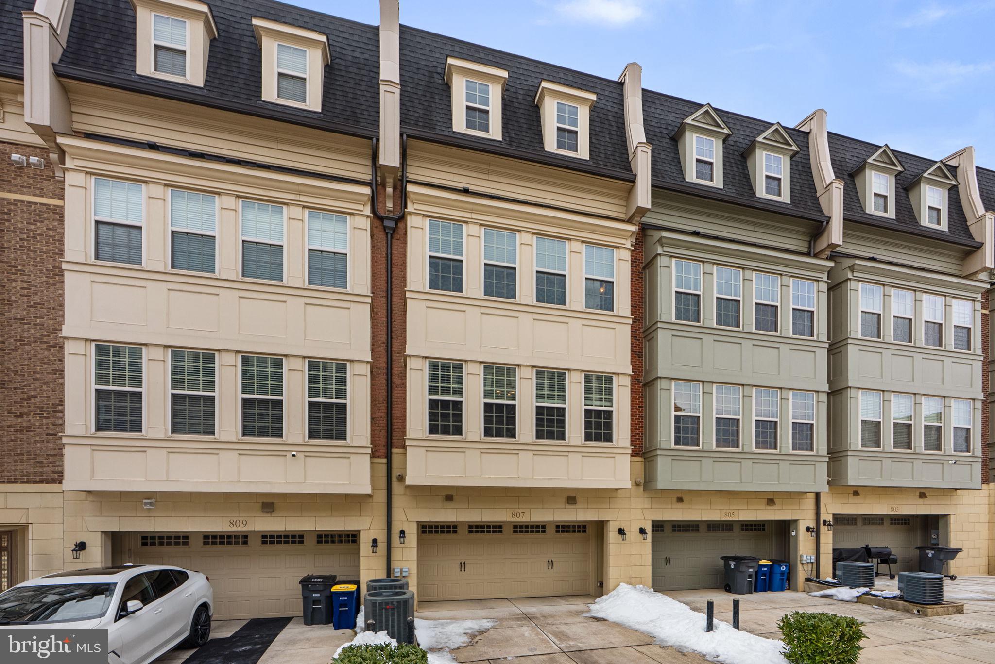 POTOMAC OVERLOOK CONDO - Residential