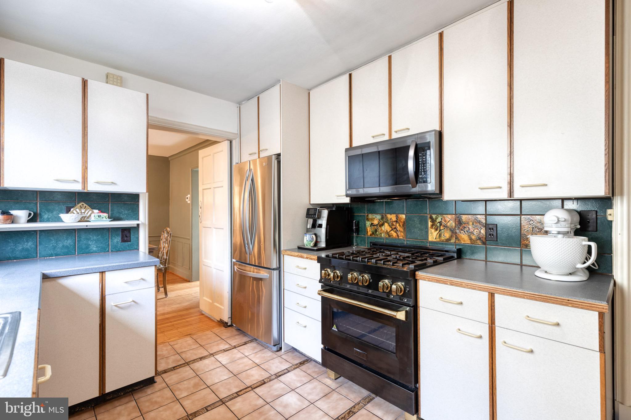 GREATER HOMELAND HISTORIC DISTRICT - Residential