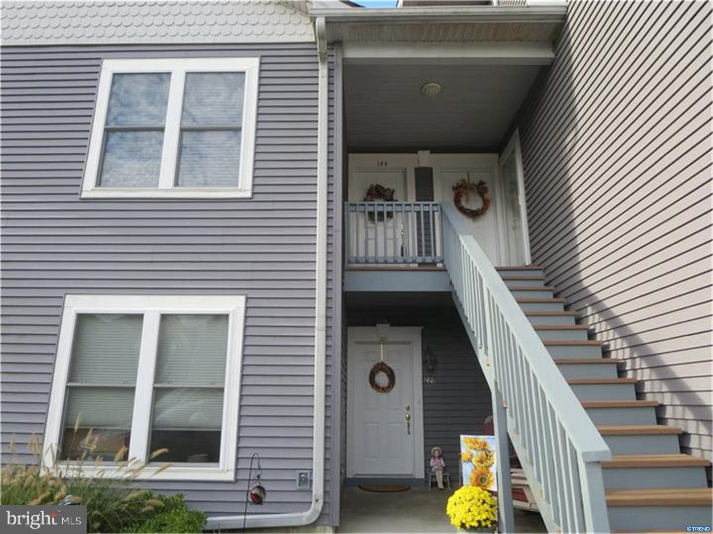 Lovely 3 bedroom, 2 bath condo in water oriented North East Isles. NEI offers boat ramp & storage, beach, picnic area, tennis, pool. Perfect primary or vacation home. One level unit, move-in condition. 35' boat slip available for 10k with a full price offer. Affordable living; condo and boat slip for under $195k. This is your chance to live your dream!