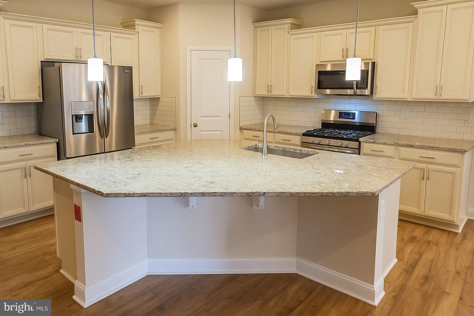 GLENEAGLES - Residential Lease