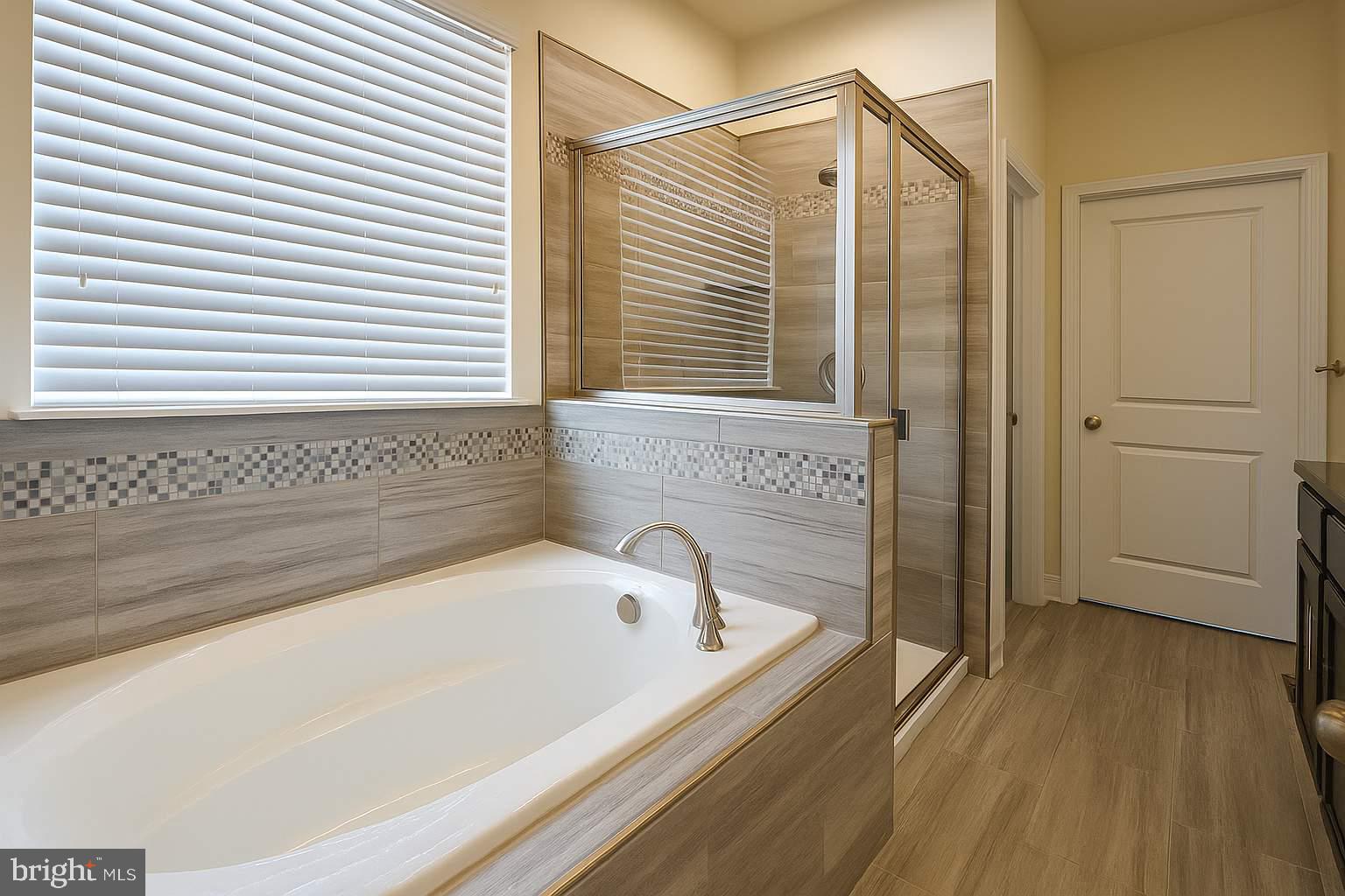 GLENEAGLES - Residential Lease