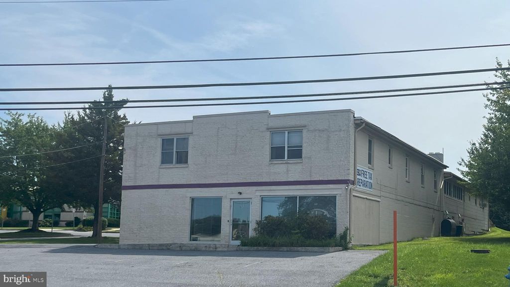 Photo of 560 S Reading Road, EPHRATA, PA 17522 (MLS # PALA2088664)