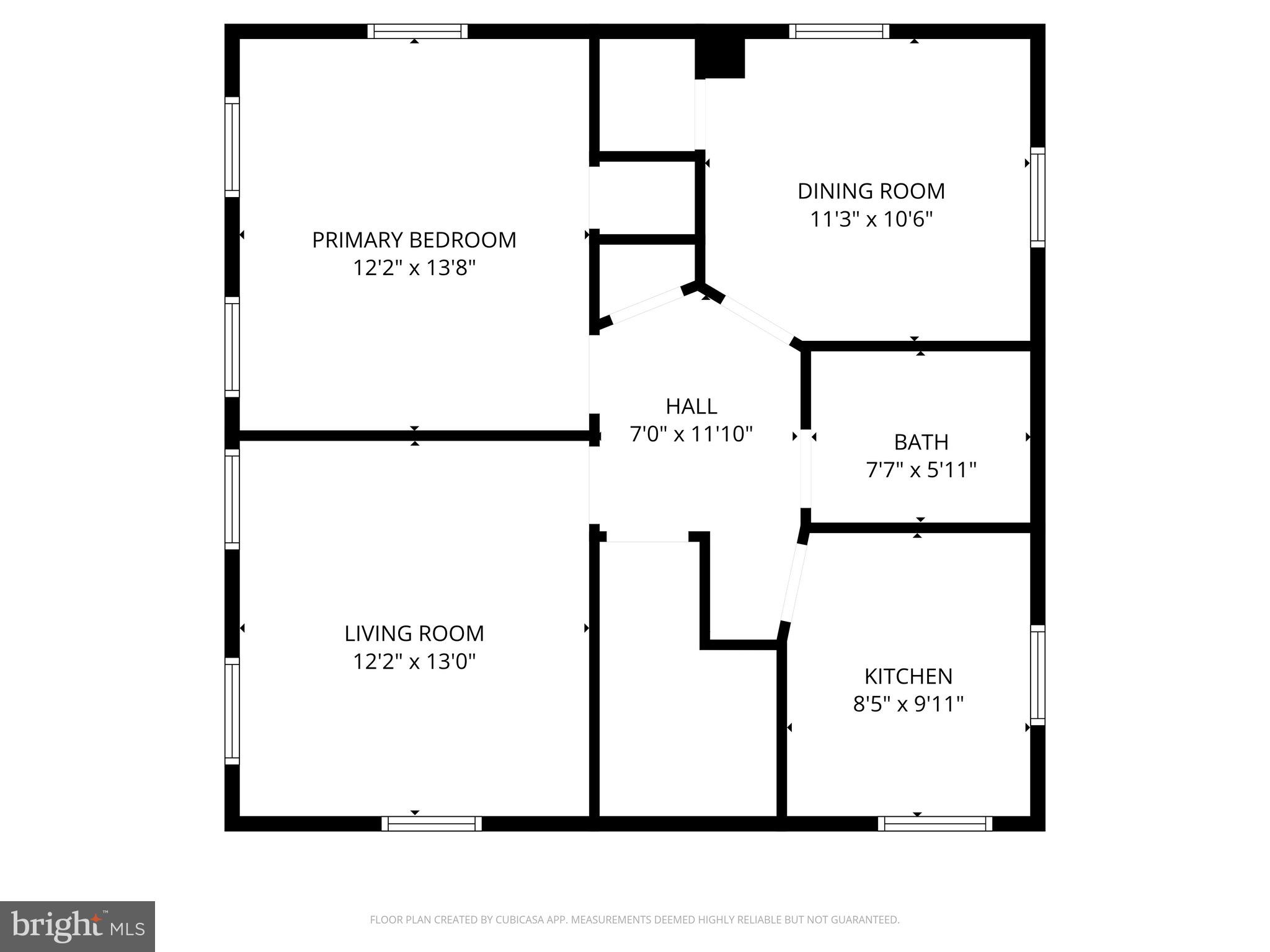 Main image without alt text