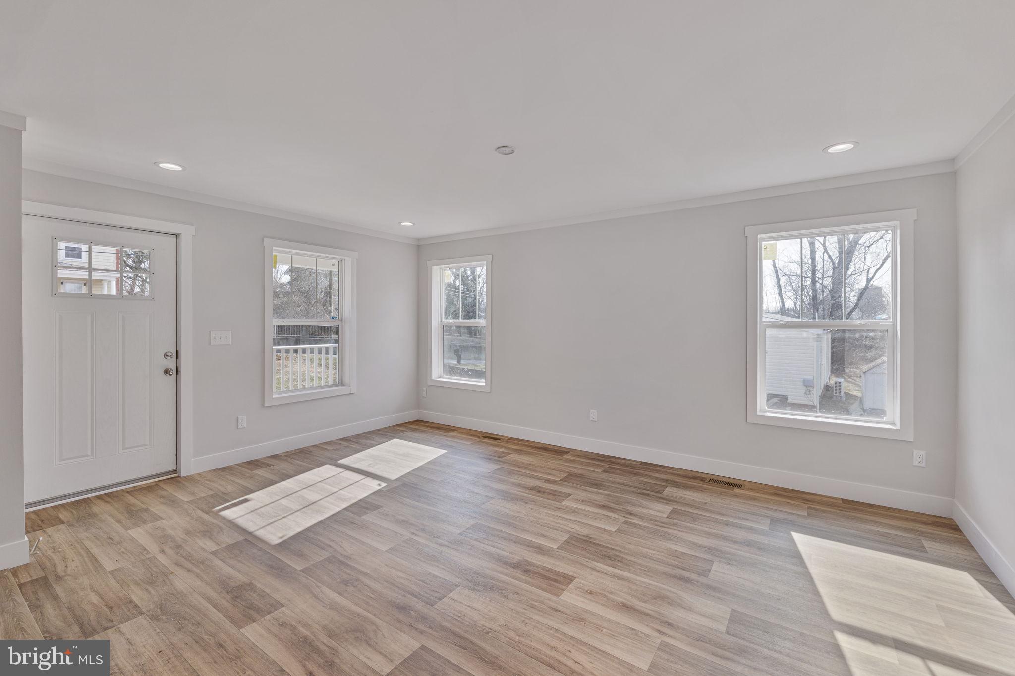 TOWN OF GORDONSVILLE - Residential