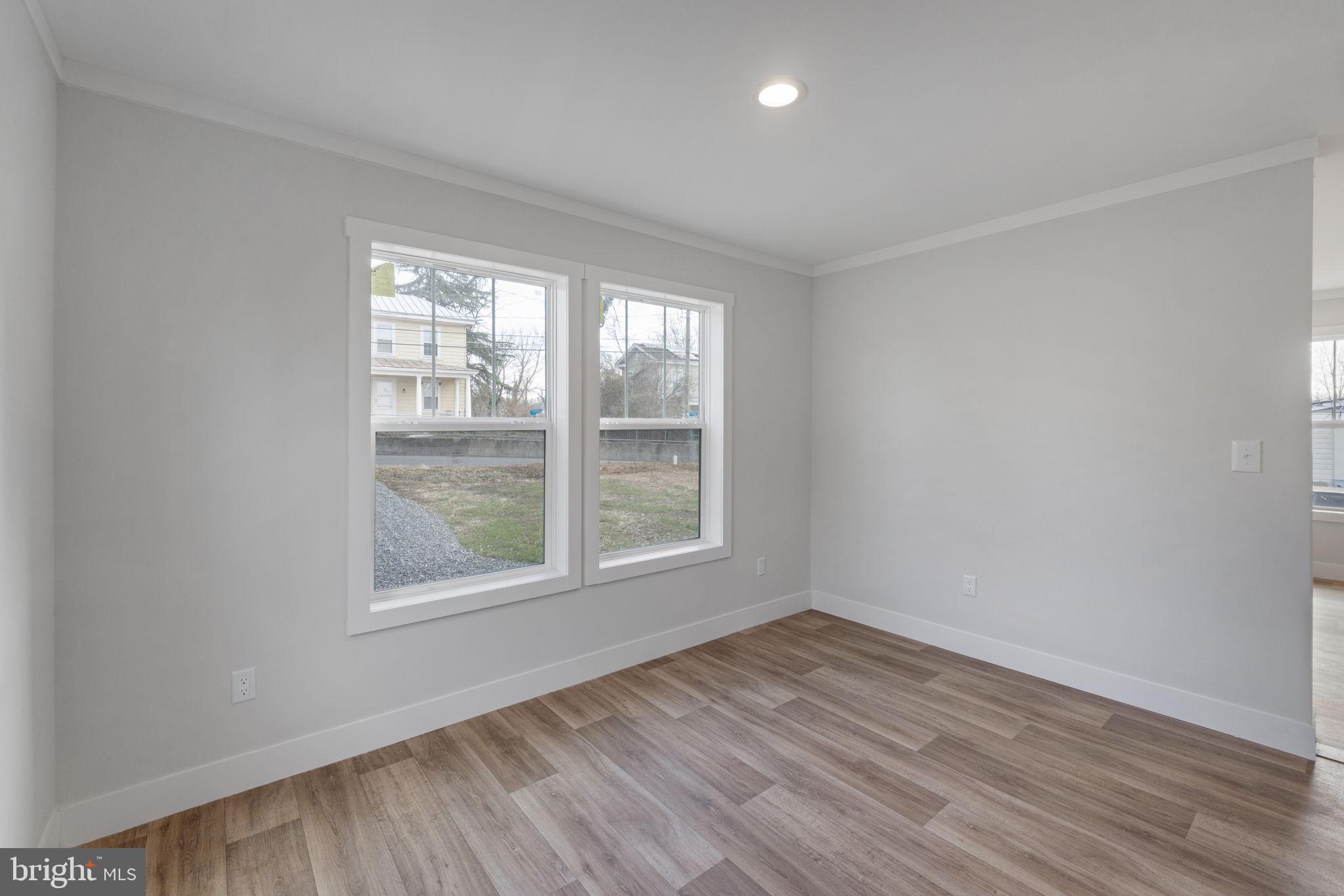 TOWN OF GORDONSVILLE - Residential