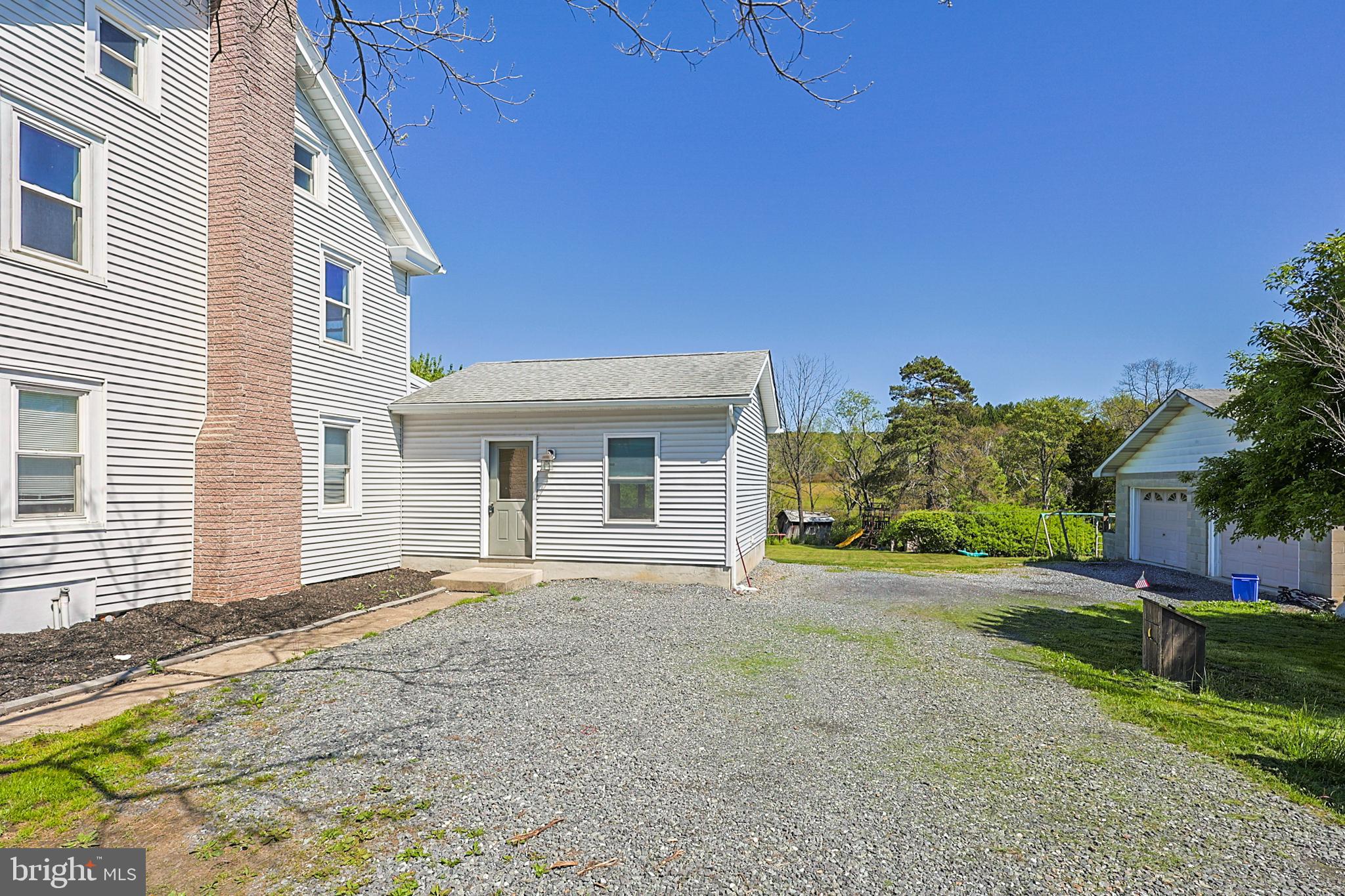 1131 E LIZARD CREEK ROAD