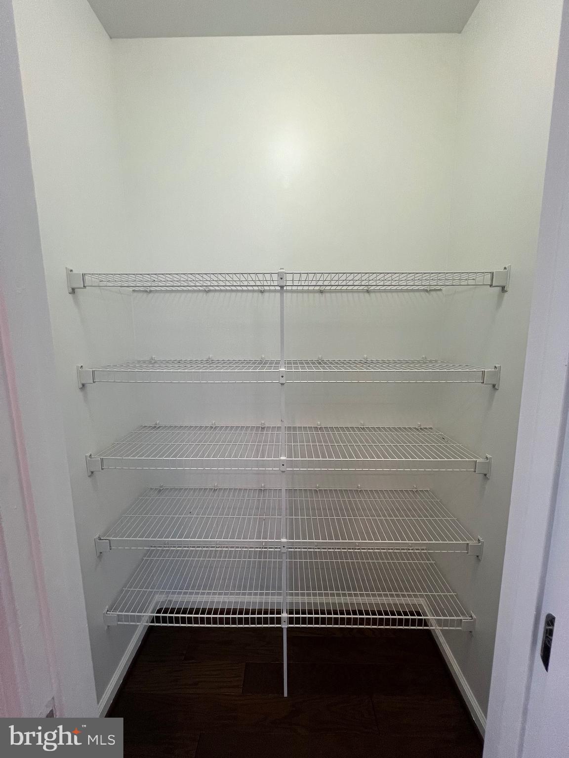 CHERRY HILL CROSSING CONDOMINIUM - Residential Lease