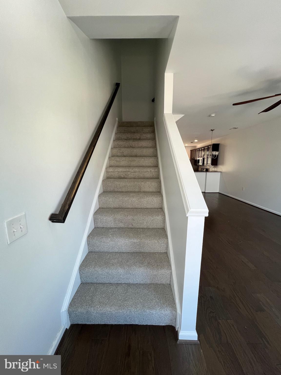 CHERRY HILL CROSSING CONDOMINIUM - Residential Lease