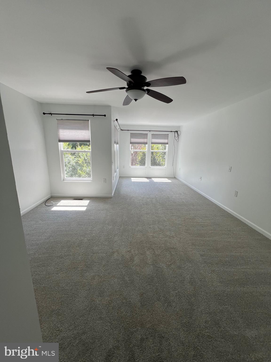 CHERRY HILL CROSSING CONDOMINIUM - Residential Lease