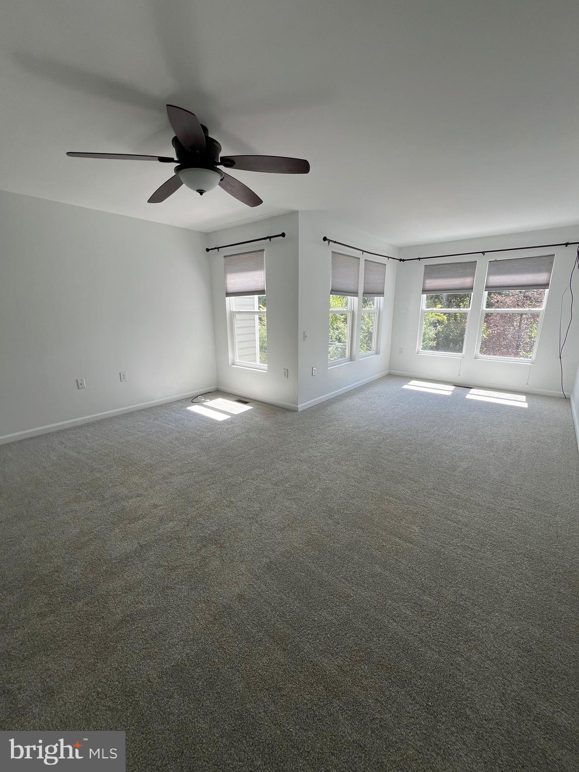 CHERRY HILL CROSSING CONDOMINIUM - Residential Lease