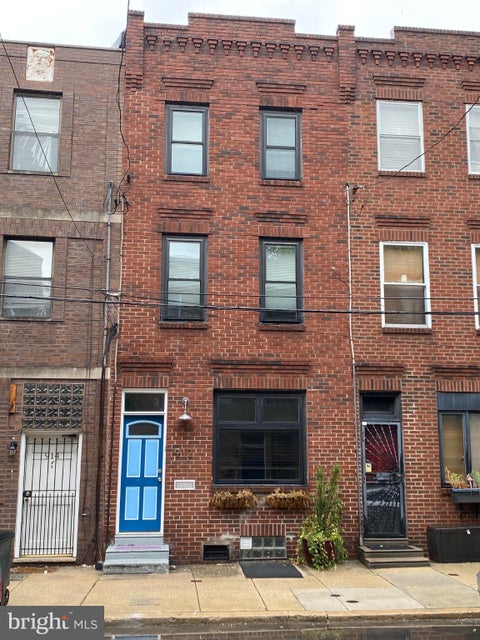 Townhouse For Rent - 912 E Passyunk Avenue<br/> Philadelphia County, PHILADELPHIA, PA 19147