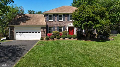 Photo of 6952 Great Oak Way, WARRENTON, VA 20187 (MLS # VAFQ2021628)