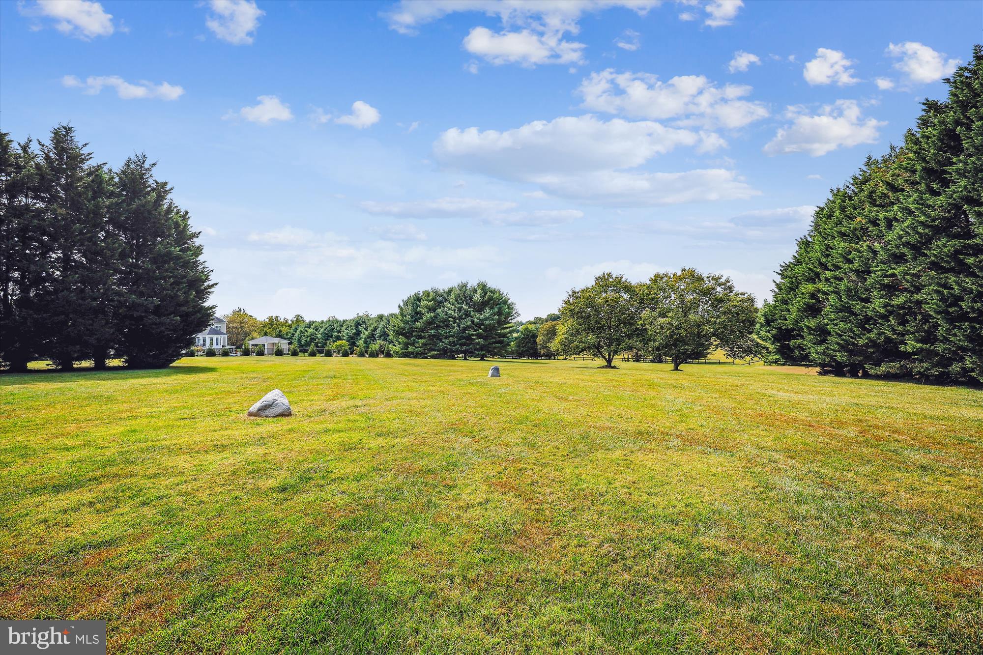 TRAVILAH GROVE - Residential