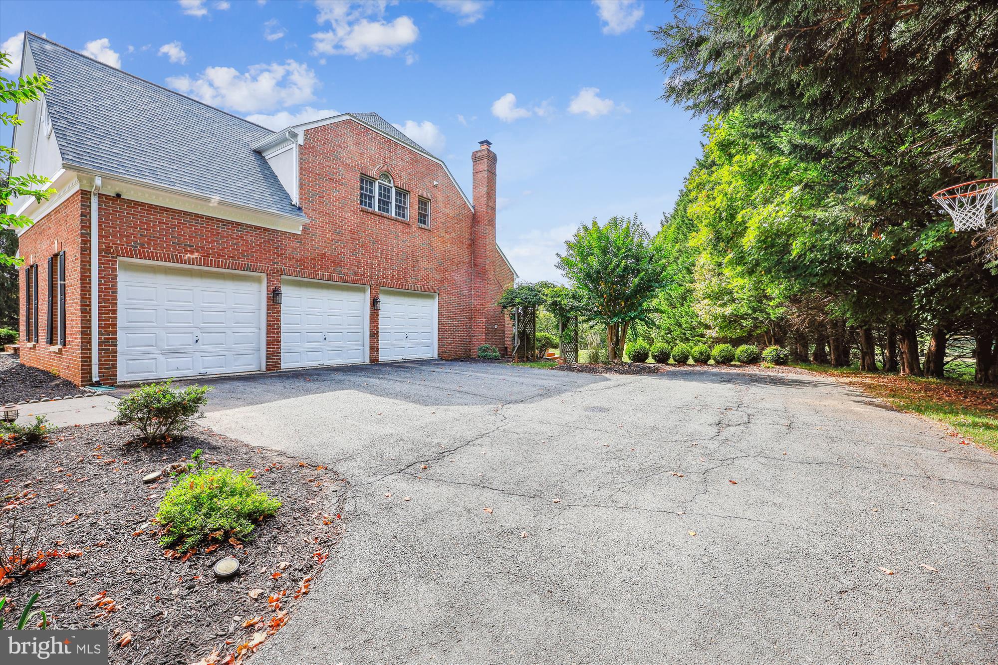 TRAVILAH GROVE - Residential