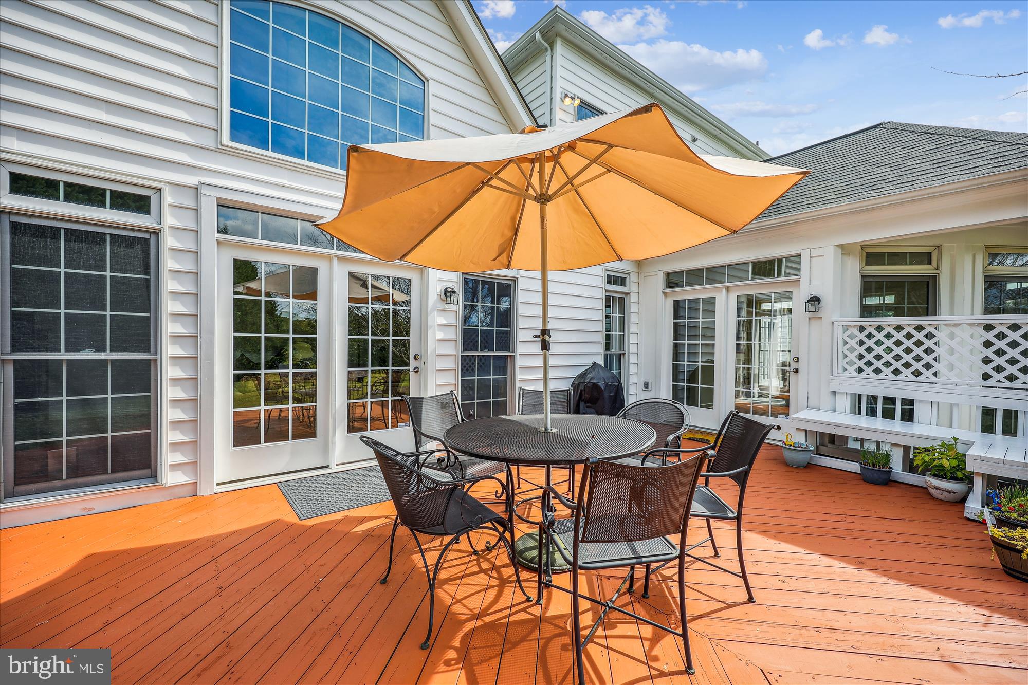 TRAVILAH GROVE - Residential