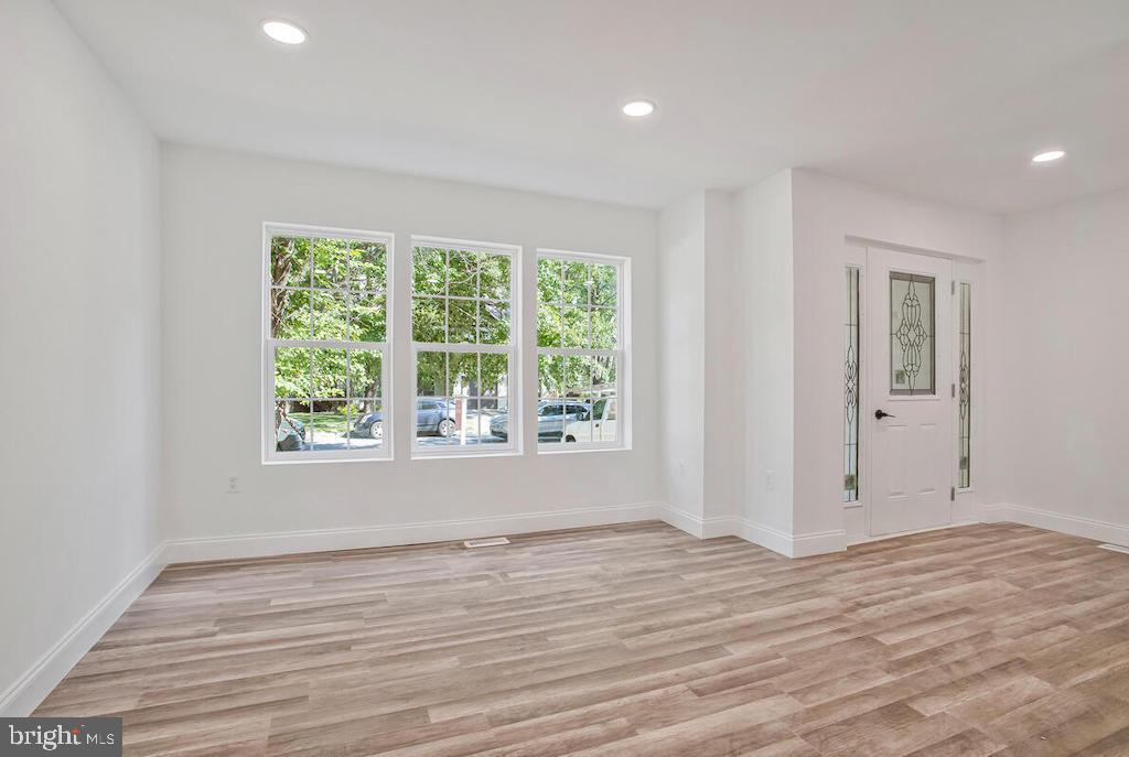 9538 MEADOWS FARM DRIVE