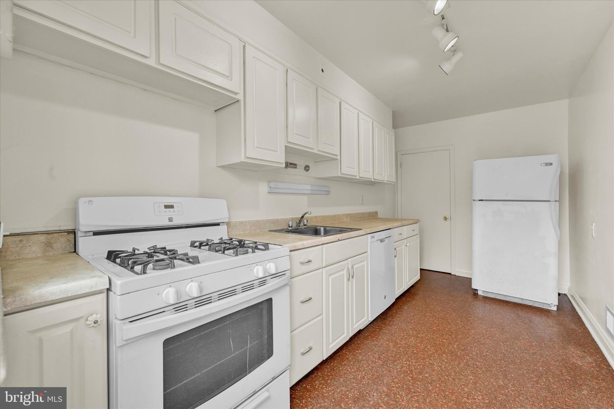 TOWSON PARK - Residential