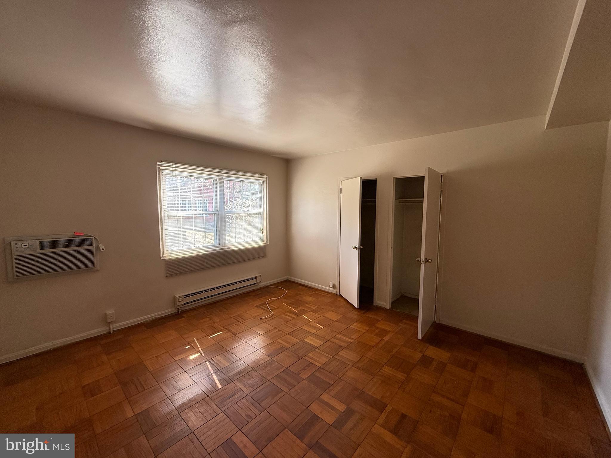 PARK  FAIRFAX - Residential