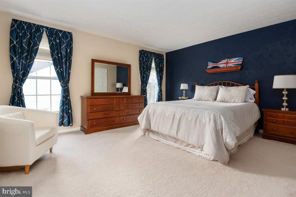 FOX CHASE - Residential