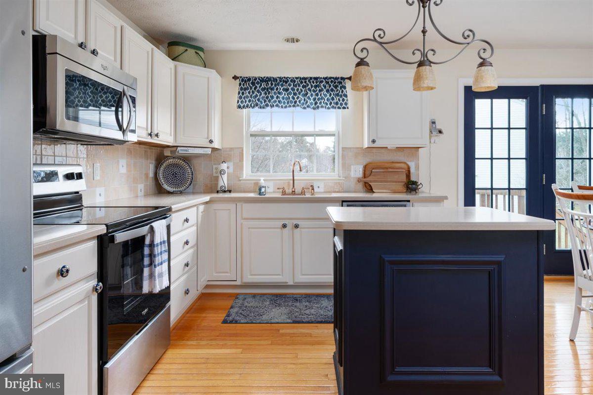 FOX CHASE - Residential