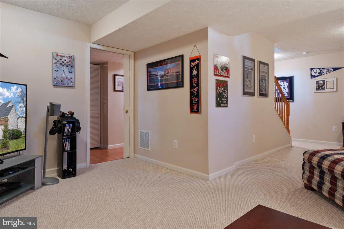 FOX CHASE - Residential