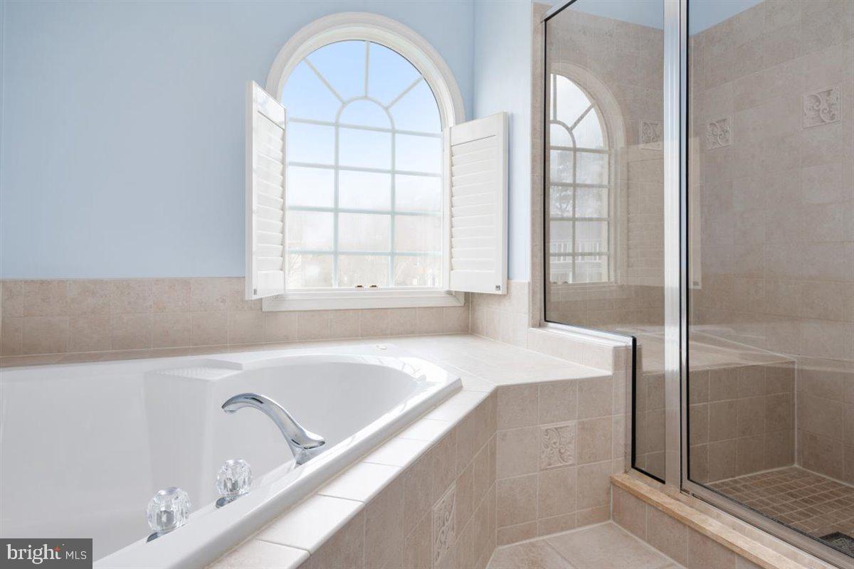 FOX CHASE - Residential