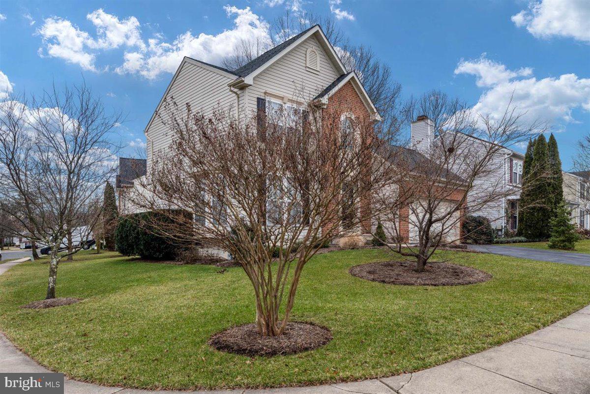 FOX CHASE - Residential