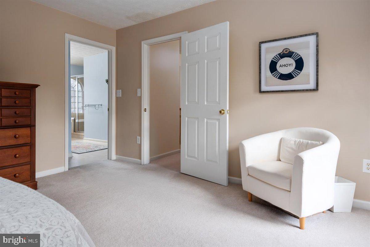 FOX CHASE - Residential