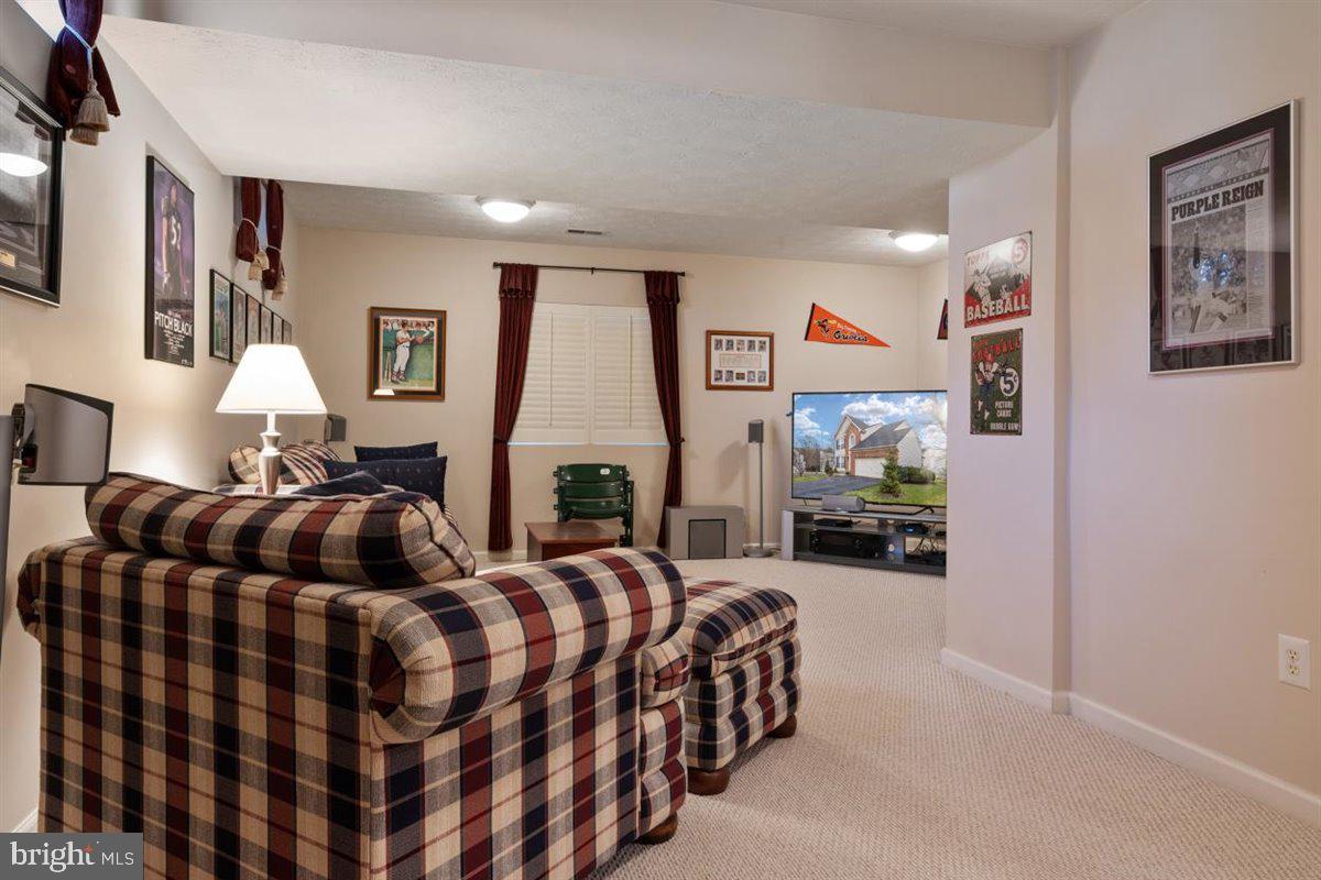 FOX CHASE - Residential