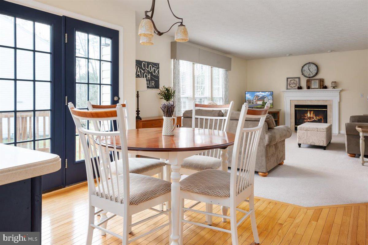 FOX CHASE - Residential