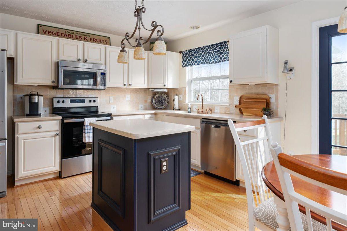 FOX CHASE - Residential