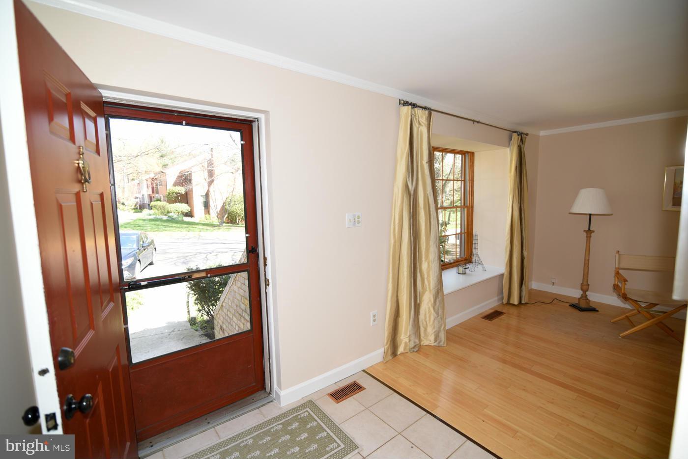 RESTON - Residential