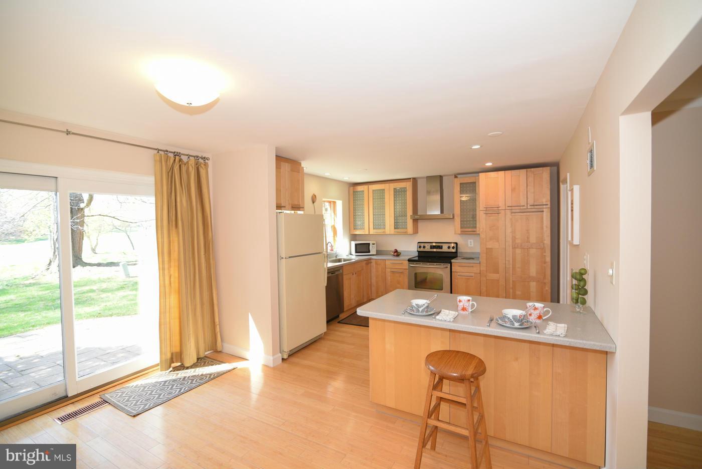 RESTON - Residential