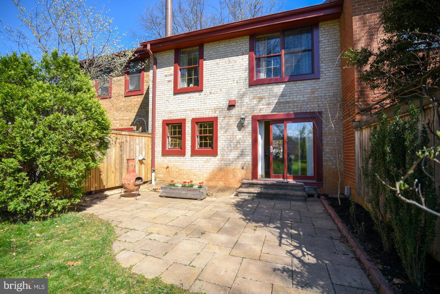 RESTON - Residential