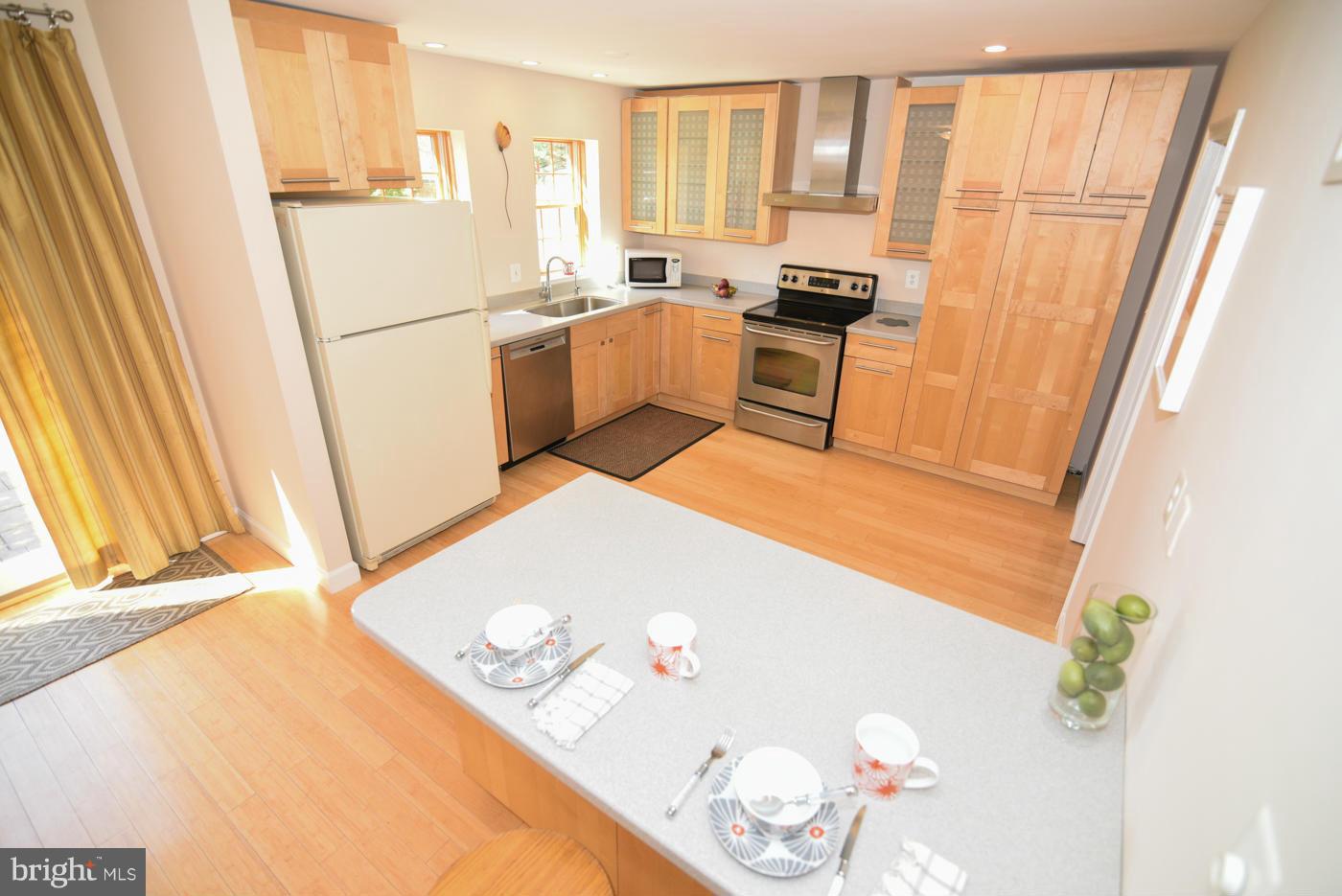 RESTON - Residential