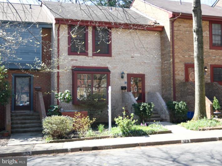 RESTON - Residential