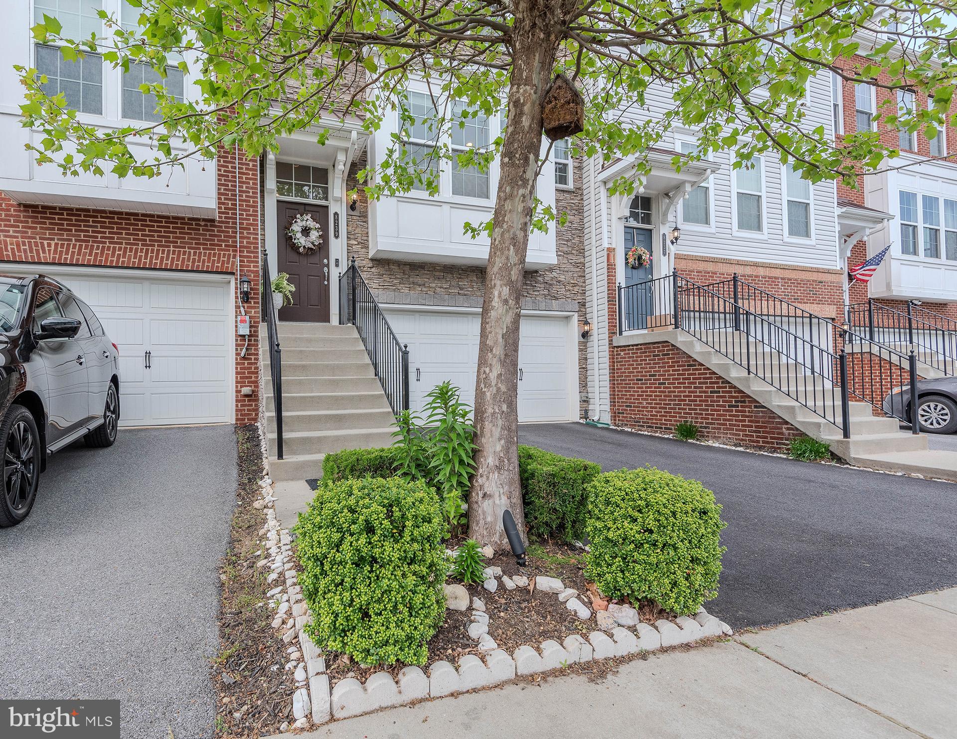 8239 MEADOWOOD DRIVE