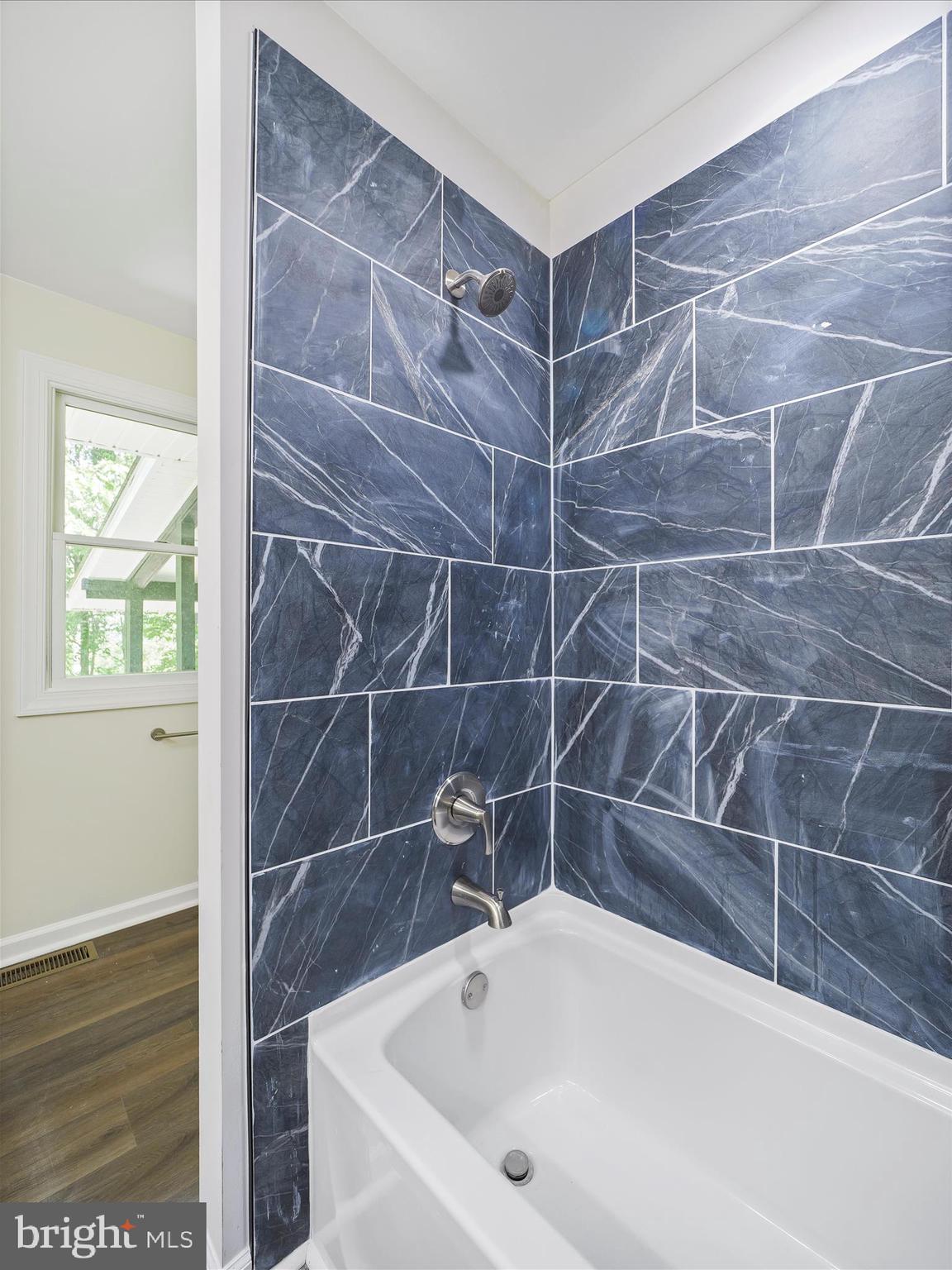 SHANNONDALE - Residential