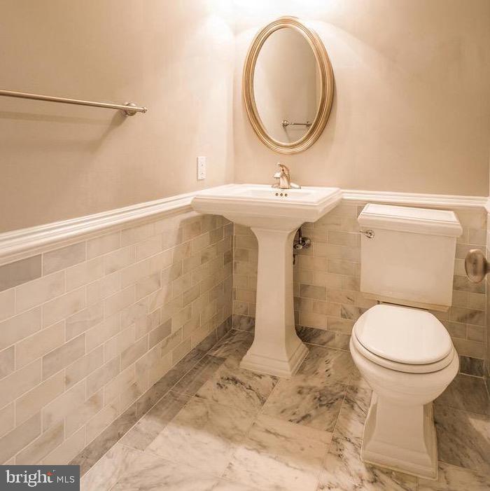 INGHAM MEWS - Residential Lease