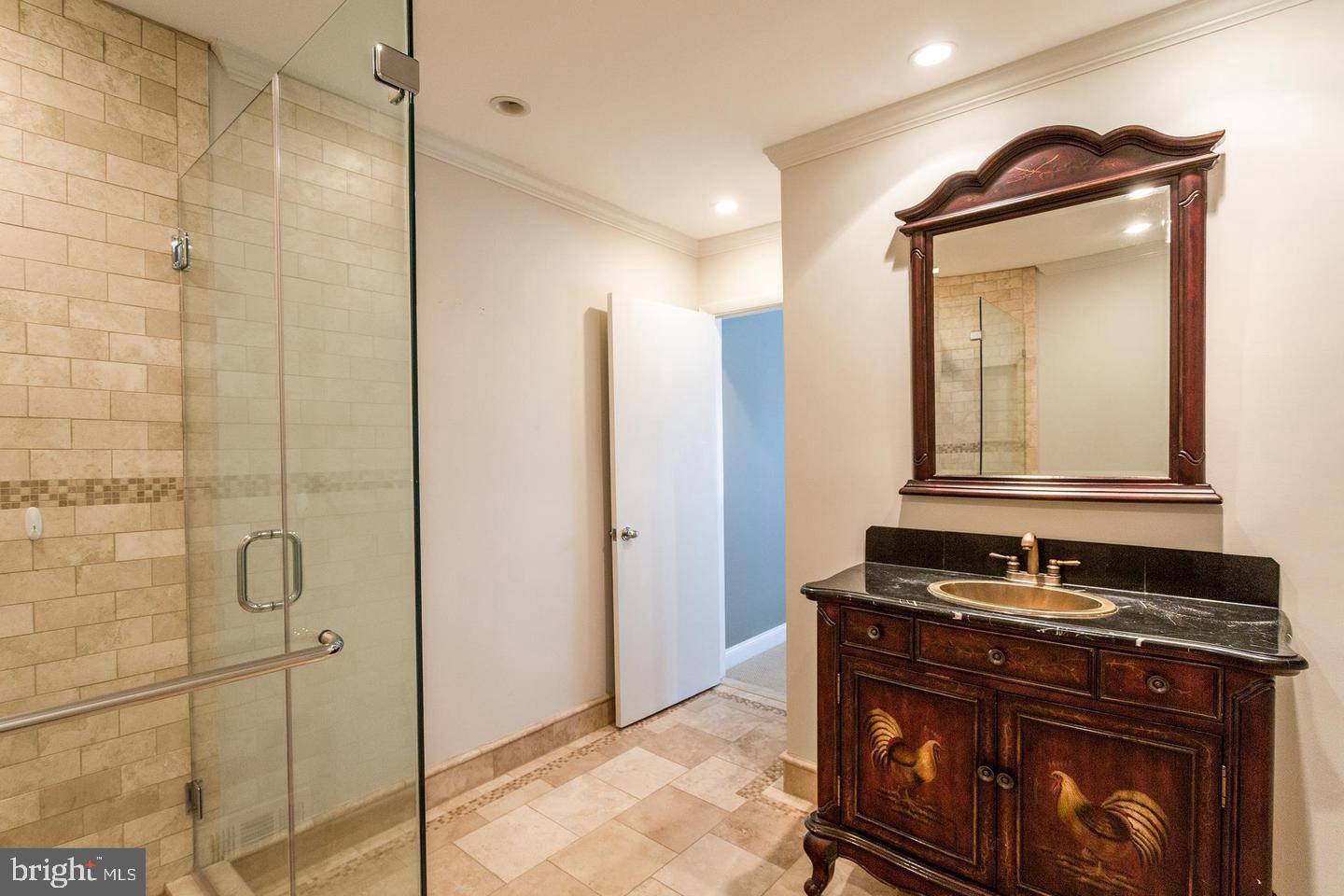 INGHAM MEWS - Residential Lease