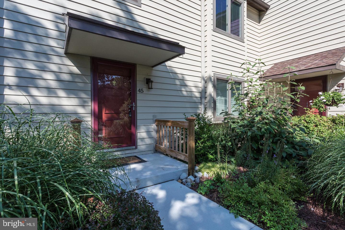 INGHAM MEWS - Residential Lease