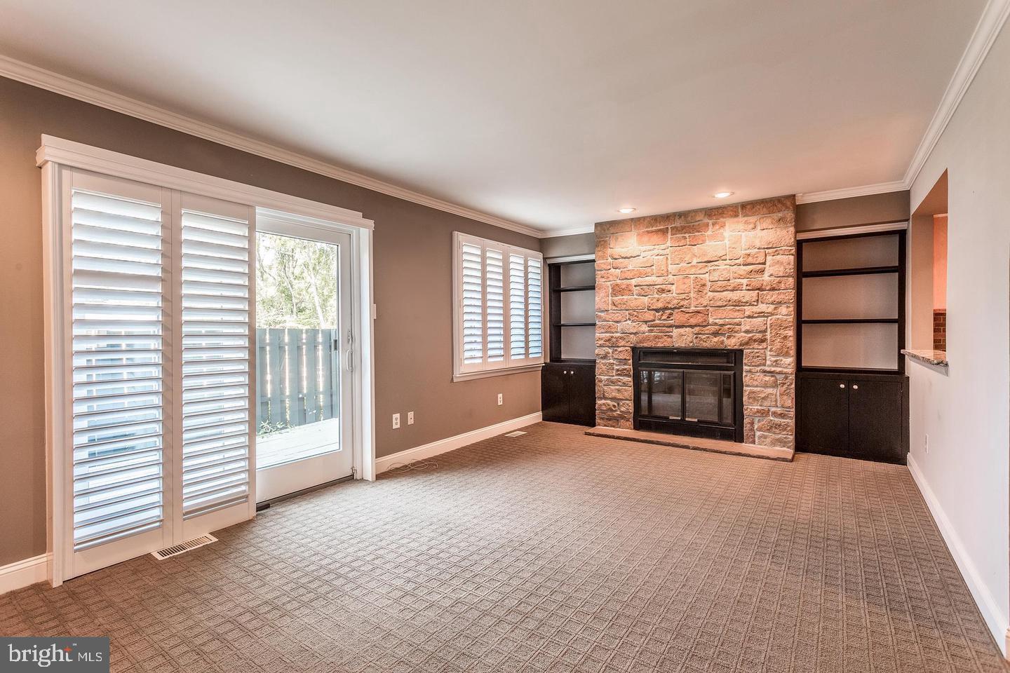 INGHAM MEWS - Residential Lease