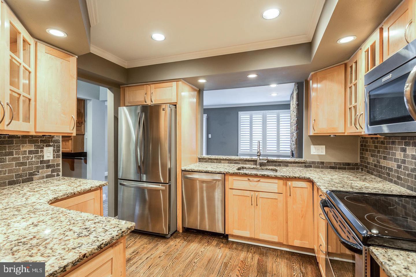 INGHAM MEWS - Residential Lease