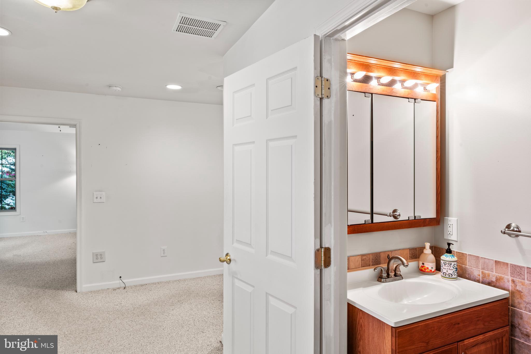 MANTUA - Residential