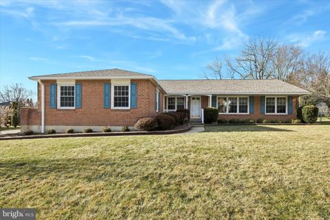 2710 E LANDSDOWNE DRIVE WILMINGTON DE 19810