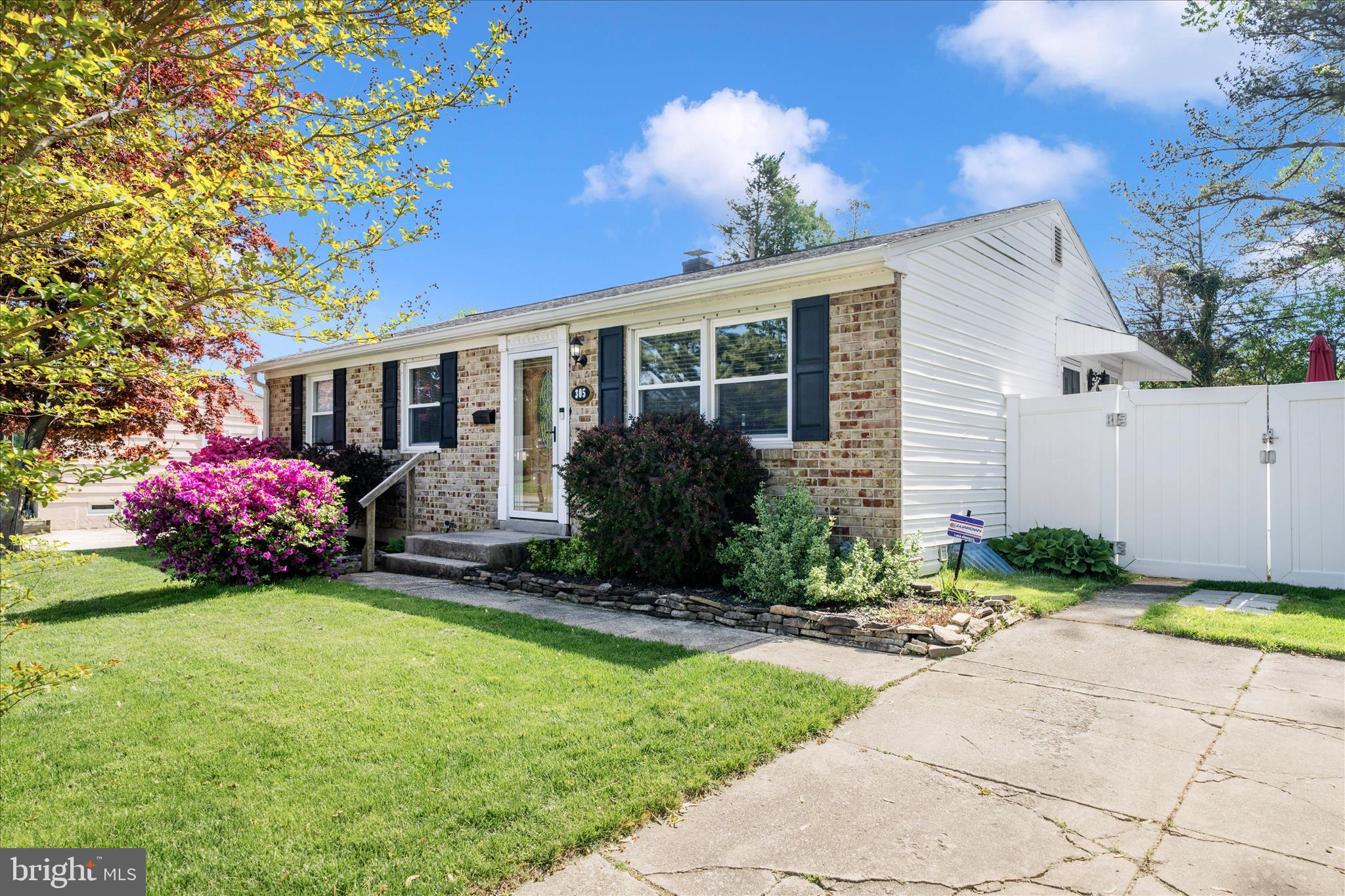 305 GLYNDON DRIVE
