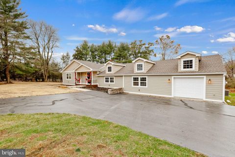 4448 LOWER MOUNTAIN ROAD NEW HOPE PA 18938