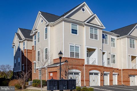 23305 MILLTOWN KNOLL SQUARE 105 ASHBURN VA 20148